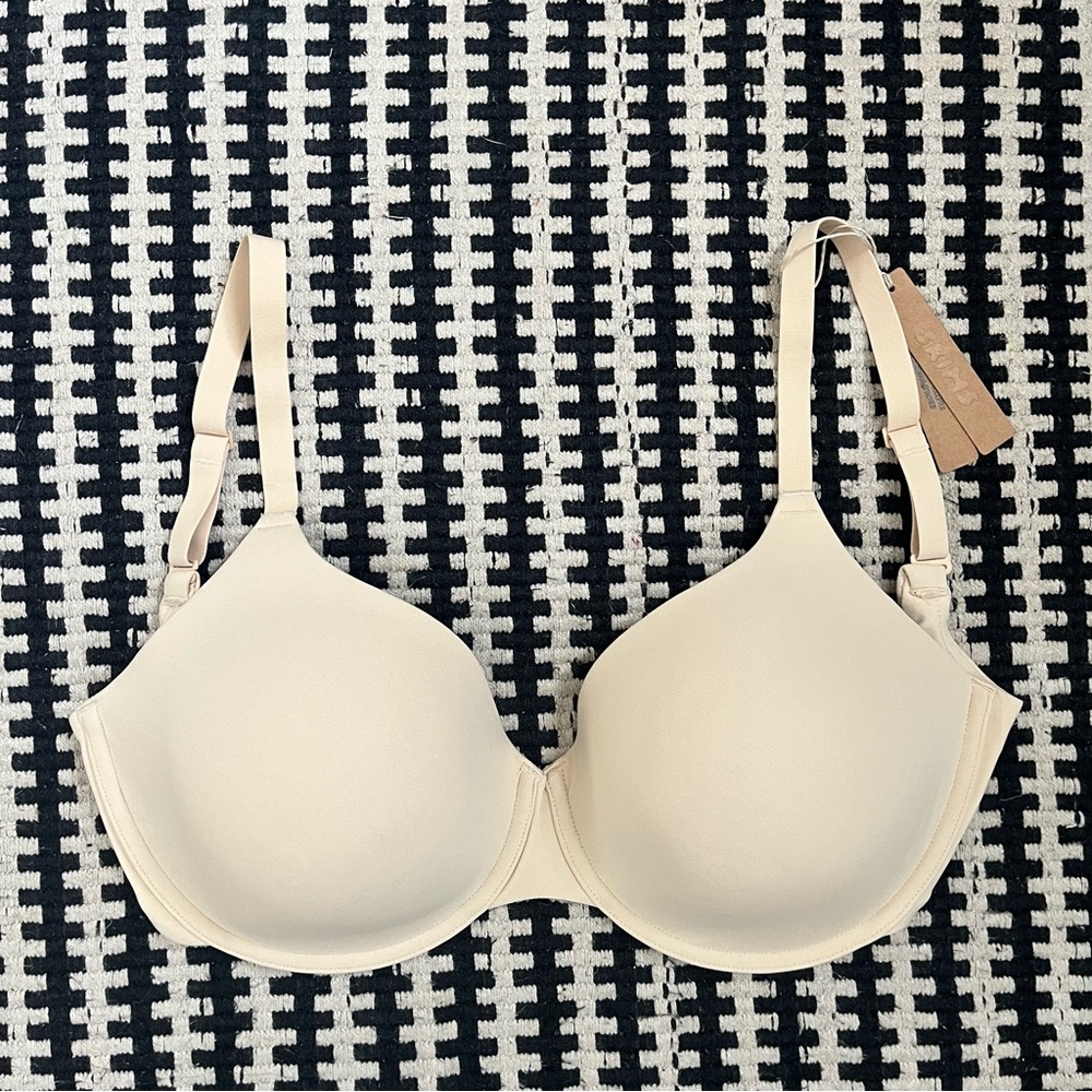 SKIMS Fits Everybody T-shirt Demi Bra Size:32DDDD (32G) Sand